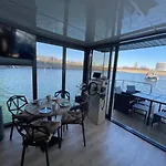 Hausboot Lore