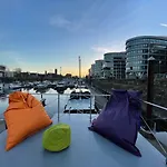 Hausboot Lore Botel Duisburg