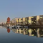 Bateau-hôtel Hausboot Lore *