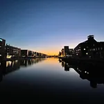 Botel Hausboot Lore Duisburg