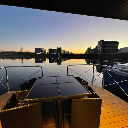 Hausboot Lore Duisburg