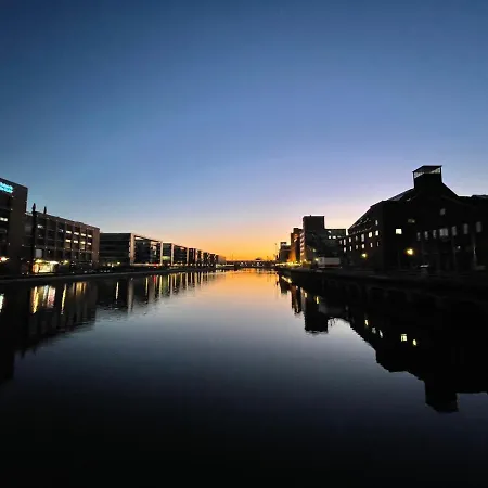 Ботель Hausboot Lore Дуйсбург