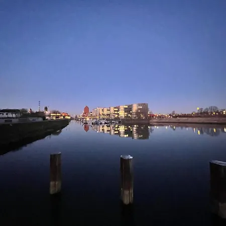 Hausboot Lore Ботель