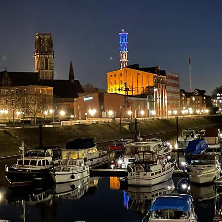 Botel Hausboot Lore