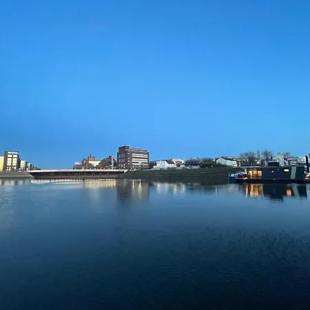 Botel Hausboot Lore Duisburg