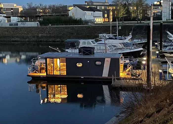 Hausboot Lore Botel *