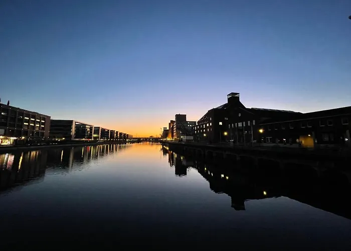 Hausboot Lore 船屋 *