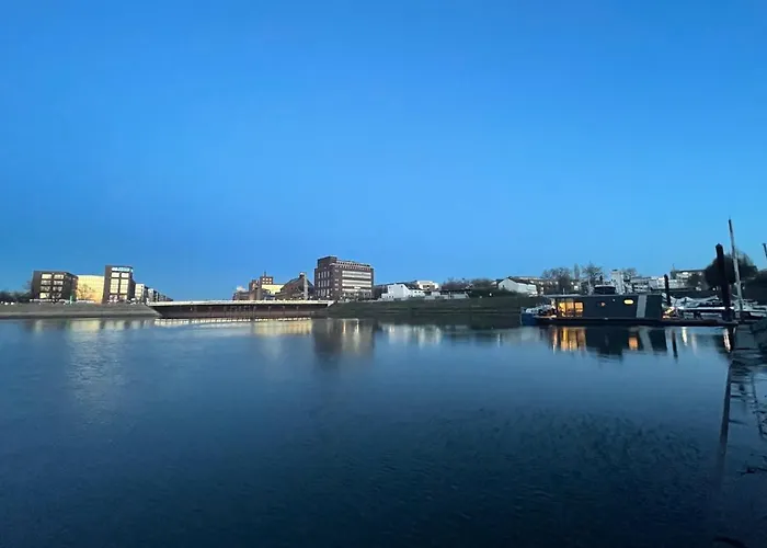 船屋 Hausboot Lore 杜伊斯堡